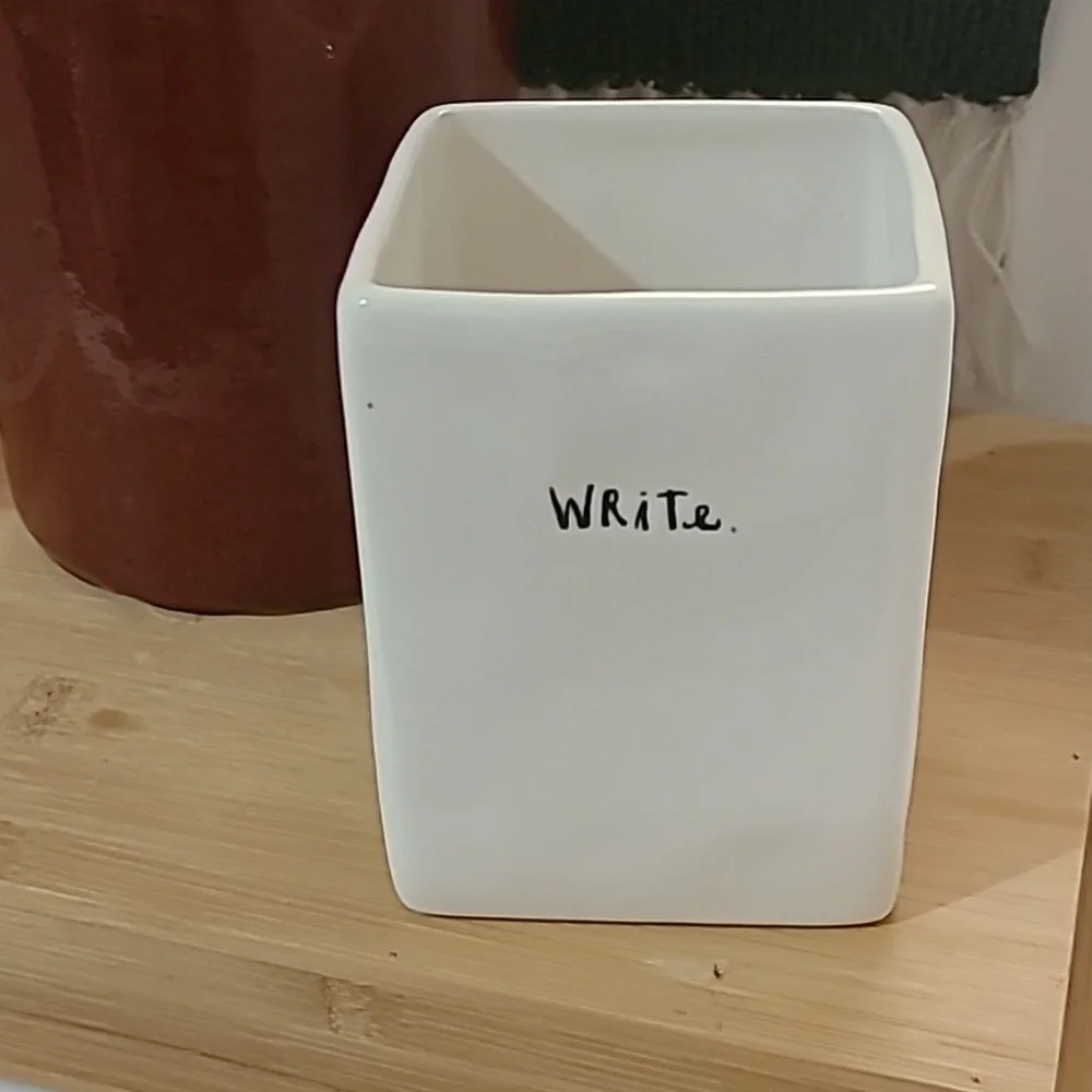 Ray Dunn pencil holder